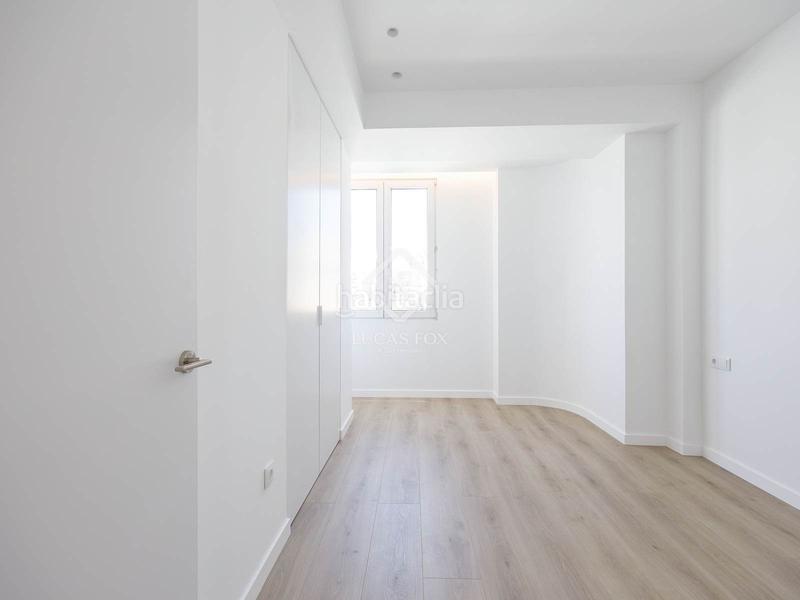 Foto 3c24a28b-ede9-49d3-b92a-f7cea149538f. Location appartement dans Russafa Valencia