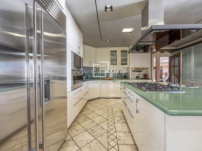 Foto 01f295f1-8e54-4a64-b8f3-6c81ec524d86. Xalet amb calefacció piscina a Centro-El Castillo Sagunt