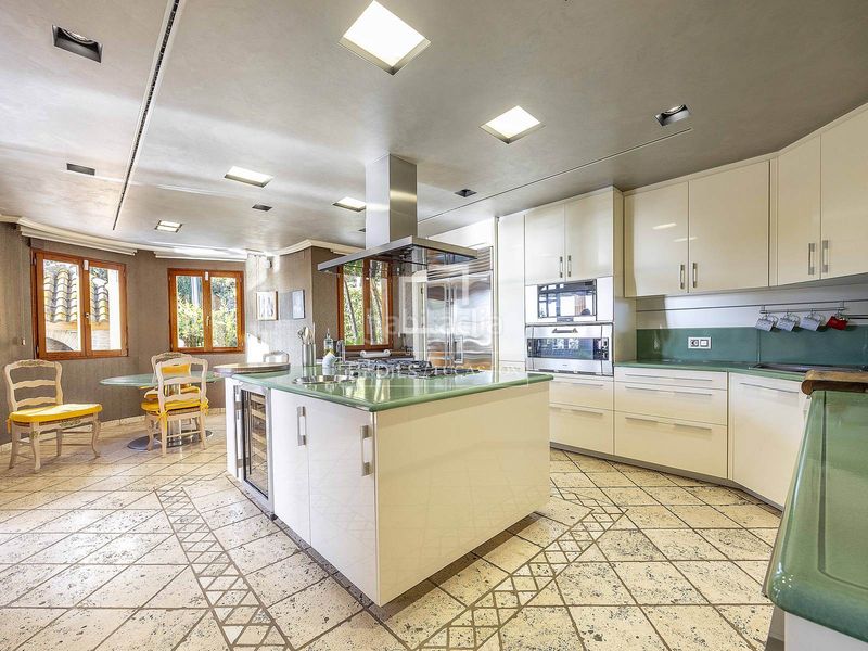 Foto 03661651-5c37-4636-8793-0e9dc642673c. Xalet amb calefacció piscina a Centro-El Castillo Sagunt