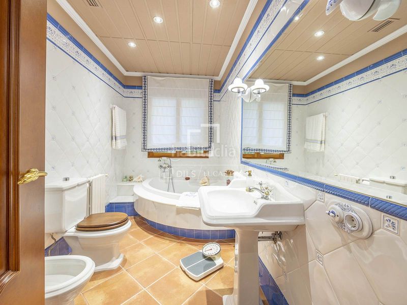 Foto 08d015ae-69ee-488c-9408-4459c92c1993. Xalet amb calefacció piscina a Centro-El Castillo Sagunt