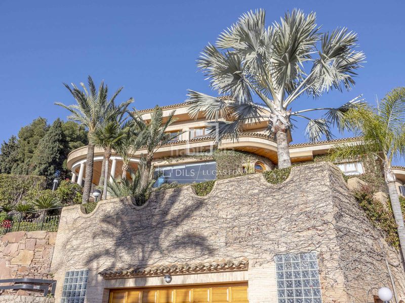 Foto 0b3253a5-8af8-41cd-8d76-1fde81c34b75. Xalet amb calefacció piscina a Centro-El Castillo Sagunt