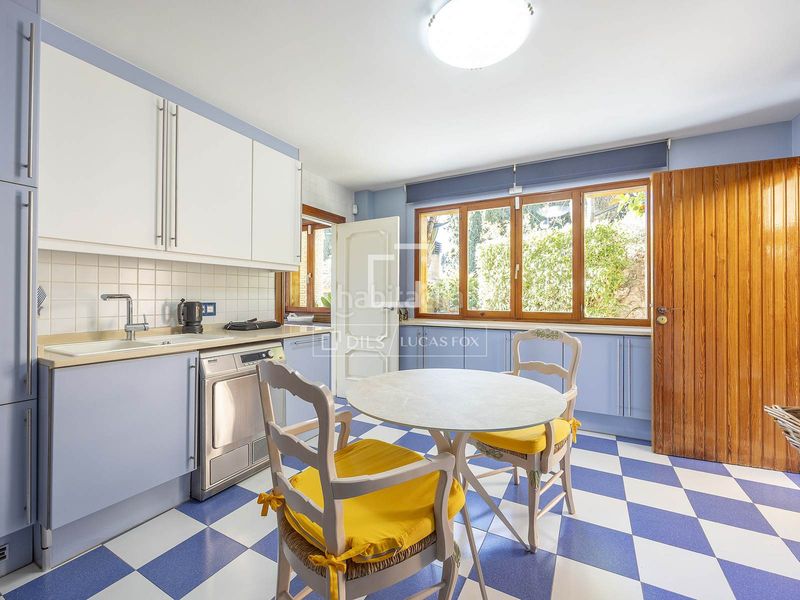 Foto 0b6cfa71-5949-408c-b956-6ca6b086c6a0. Xalet amb calefacció piscina a Centro-El Castillo Sagunt