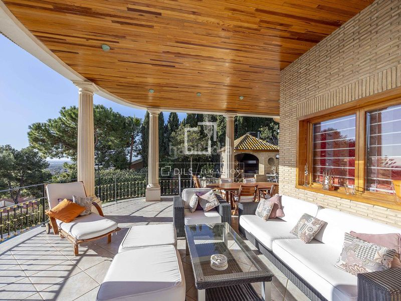 Foto 14005d21-c0cd-42b9-a8a9-1d7b1b5a9bbd. Xalet amb calefacció piscina a Centro-El Castillo Sagunt