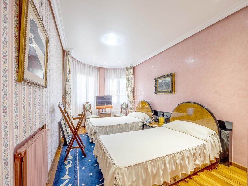 Foto 1efb6e24-7eb7-4823-aea3-a11014d15c83. Xalet amb calefacció piscina a Centro-El Castillo Sagunt