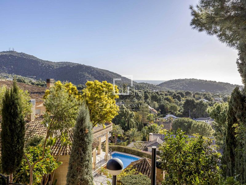 Foto 54e7ae43-0df1-45ab-918b-783e42f2c09b. Xalet amb calefacció piscina a Centro-El Castillo Sagunt