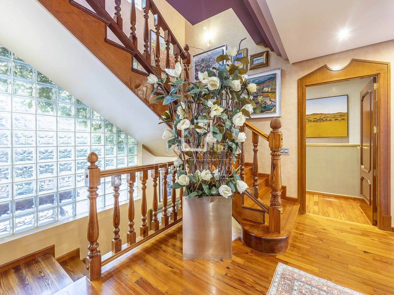 Foto 687e0fd1-81e6-41a4-87a2-329dbace7249. Xalet amb calefacció piscina a Centro-El Castillo Sagunt