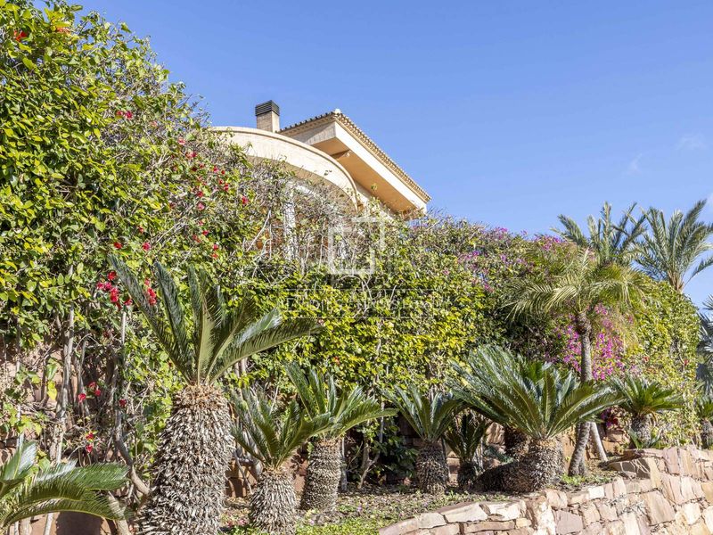 Foto 6ff2e161-2c2d-45c0-9d02-7ba93f276bd3. Xalet amb calefacció piscina a Centro-El Castillo Sagunt