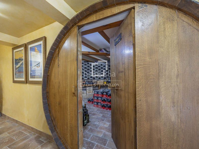 Foto a920580c-dfb6-4034-99e4-b64d72e090a3. Xalet amb calefacció piscina a Centro-El Castillo Sagunt