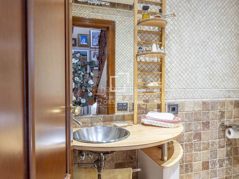 Foto b9f8da28-267e-4790-9622-496658a3bf7f. Xalet amb calefacció piscina a Centro-El Castillo Sagunt