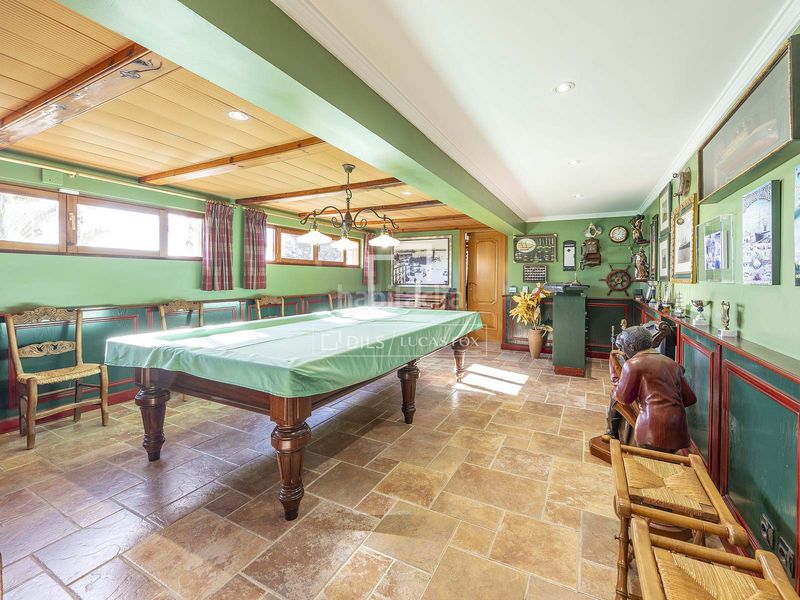 Foto f02e4996-8e25-4f7c-89d7-61d16de74460. Xalet amb calefacció piscina a Centro-El Castillo Sagunt