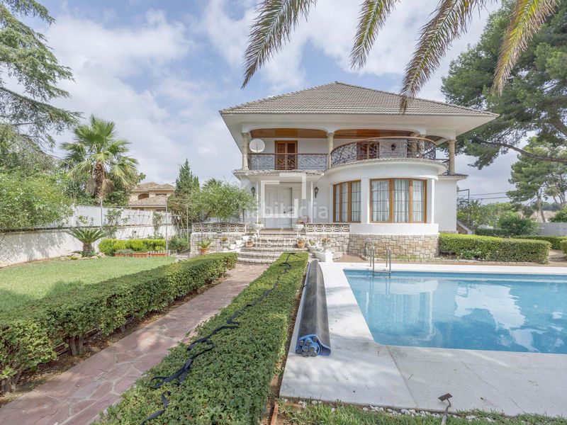 Foto e98b3ad2-bf3b-4b6e-8357-a320a0cf2eec. Xalet amb calefacció aparcament piscina a La Cañada Paterna