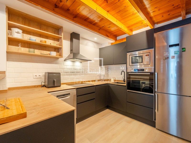 Foto a9852ed0-3e0f-4492-b417-7eddec9cd4f1. Pis a Russafa Valencia