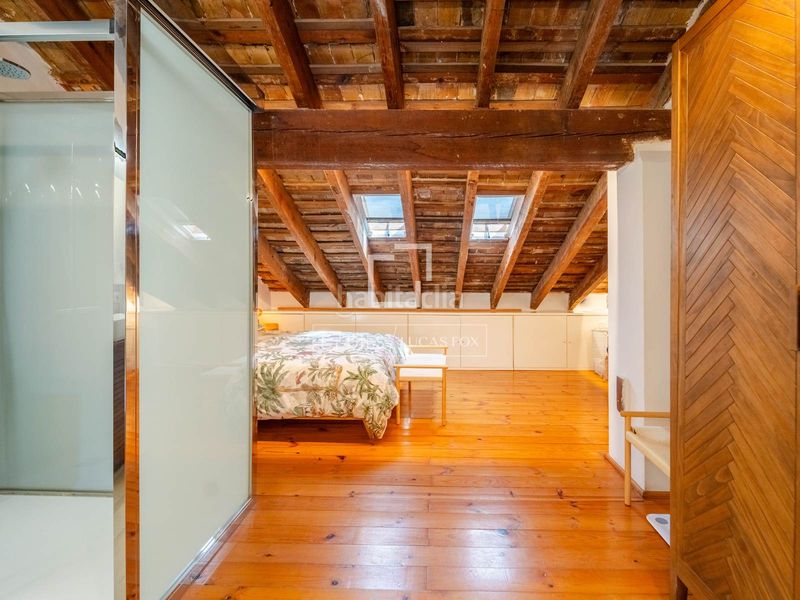 Foto f3cde8f9-9e69-4088-8b43-96e79bd3b600. Pis a Russafa Valencia