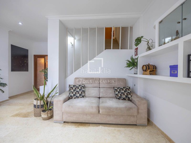 Foto 229e1e50-80fe-4820-9e47-daf2ff0b5878. Chalet casa villa en excelentes condiciones de 7 dormitorios con 30m terraza en venta en valencia region en Catarroja