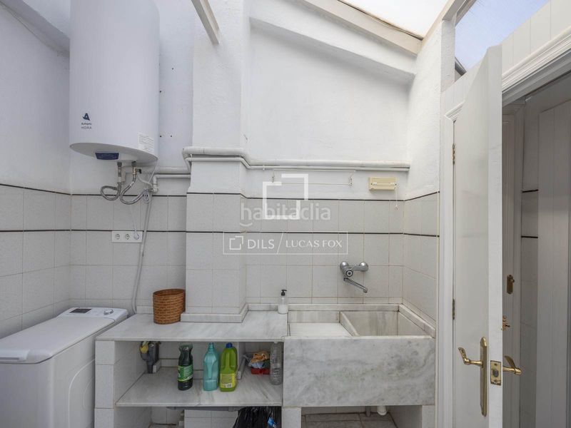 Foto d05ed695-e525-46da-8389-63f0715b6cc5. Chalet casa villa en excelentes condiciones de 7 dormitorios con 30m terraza en venta en valencia region en Catarroja