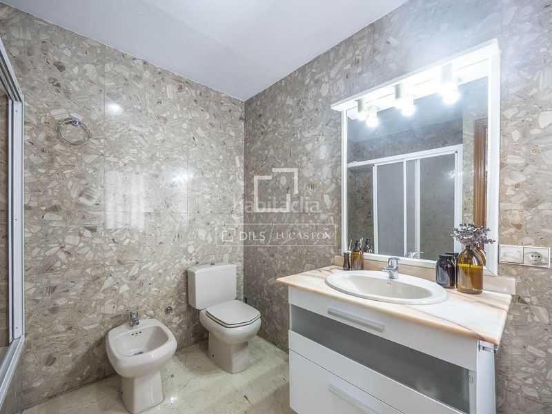 Foto fa3f91c3-9ec5-41a4-b2b4-fca2806bd484. Chalet casa villa en excelentes condiciones de 7 dormitorios con 30m terraza en venta en valencia region en Catarroja