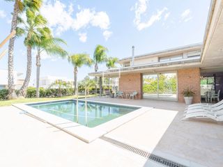 Xalet a Torre en Conill-Cumbres de San Antonio. Casa villa en excelentes condiciones con seis dormitorios en ven