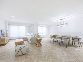 Rent Flat in Valencia de Alcántara. Piso en excelentes condiciones de 4 dormitorios , amueblado en a