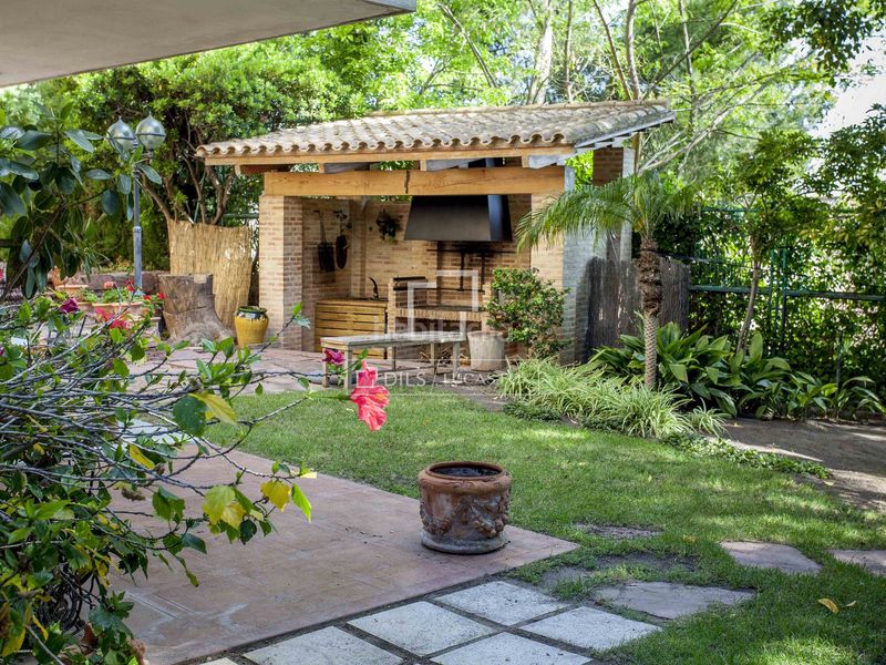 Foto 246d2794-60e0-484a-a881-b793ed80a097. Xalet amb calefacció aparcament piscina a Casas Verdes - Ermita Godella