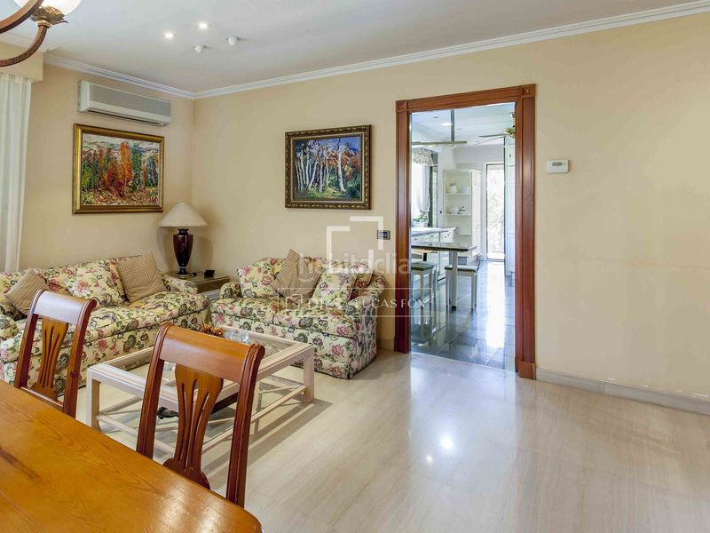 Foto 9b19f03e-aa0b-4d1d-a4e6-00dd6971379b. Xalet amb calefacció aparcament piscina a Casas Verdes - Ermita Godella