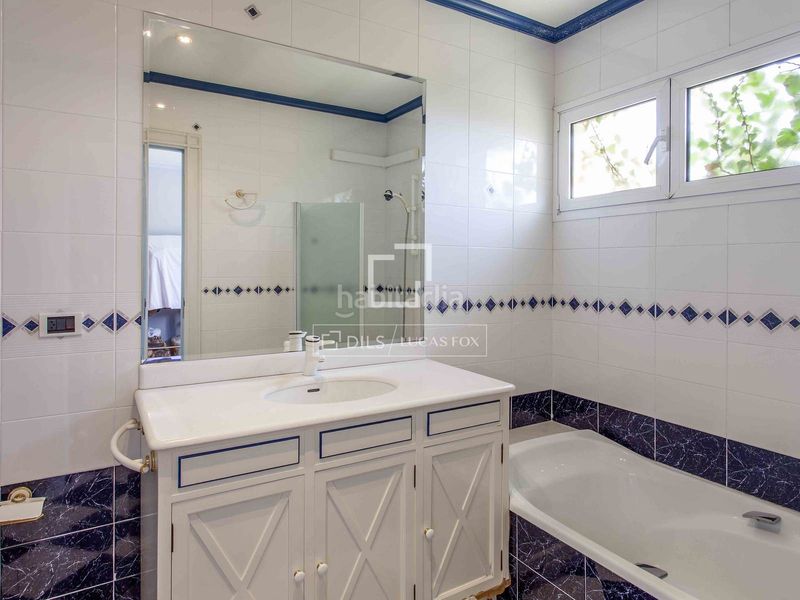 Foto a57c3953-b05a-4693-bed1-95406a0f8093. Xalet amb calefacció aparcament piscina a Casas Verdes - Ermita Godella