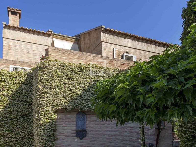 Foto a6a2f6b9-783b-4c56-8e7a-a475410ec1af. Xalet amb calefacció aparcament piscina a Casas Verdes - Ermita Godella