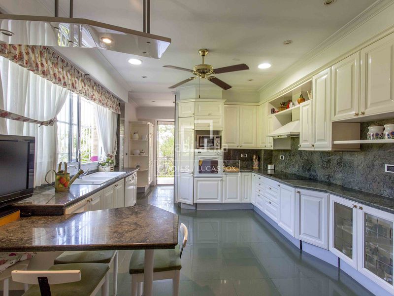 Foto c9d21947-e042-4b04-a387-a6a836a132cc. Xalet amb calefacció aparcament piscina a Casas Verdes - Ermita Godella