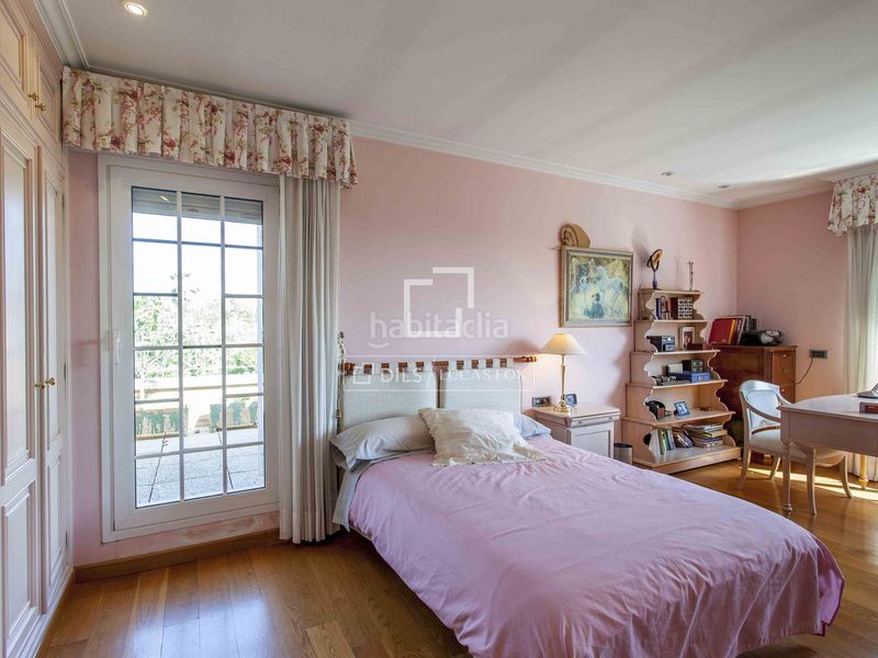 Foto f9121c87-1577-4a8b-a5ce-6b2417ded21c. Xalet amb calefacció aparcament piscina a Casas Verdes - Ermita Godella