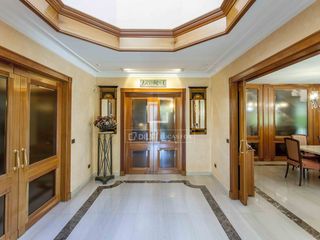 Chalet à Casas Verdes - Ermita. Villa independiente con piscina en venta en una urbanización en
