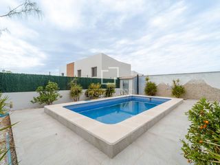 Affitto Chalet in Nueva Santa Barbara - Cruz de Gracia. Casa  villa de 4 dormitorios en alquiler en godella  rocafort, v