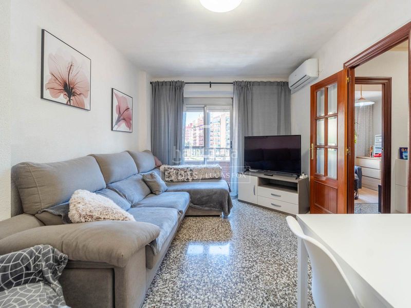 Piso magnífico piso con 4 dormitorios y terraza en venta en el barrio de la zaidía, en Valencia - Imagen 3