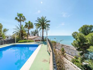 Chalet à La Renegà-Torre Bellver-Les Platgetes. Casa  villa de 6 dormitorios en venta en benicasim, valencia