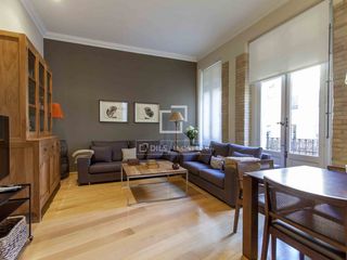 Rent Flat in La Xerea. Encantador piso de 4 dormitorios en alquiler cerca del río turia