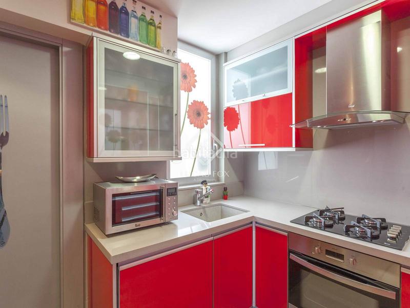 Foto 0b42aef4-1675-4f3d-bd72-6b582fb0e385. Rent flat with heating in Russafa Valencia