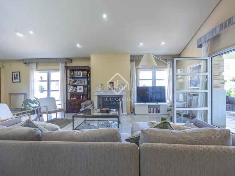 Foto 240aee7a-3a96-4d94-b2b4-274ea2f1ed31. Xalet amb calefacció aparcament a Casas Verdes - Ermita Godella