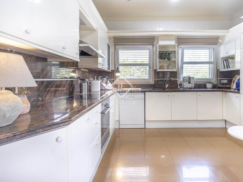 Foto 4516bd22-ef4c-4386-b47c-3ab554a871ce. Xalet amb calefacció aparcament a Casas Verdes - Ermita Godella