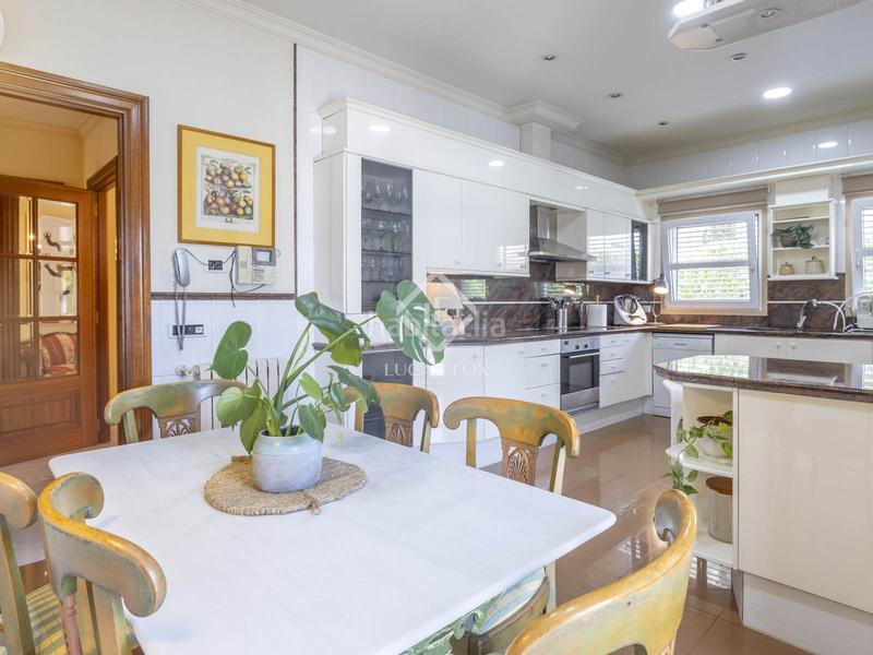 Foto 5cb78f8a-d597-48f2-9e46-0cb7617898ac. Xalet amb calefacció aparcament a Casas Verdes - Ermita Godella