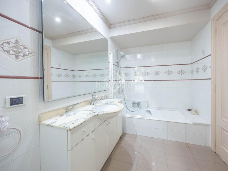 Foto a6c0c405-d8e3-4db1-9d4b-92003c050127. Xalet amb calefacció aparcament a Casas Verdes - Ermita Godella