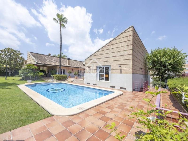 Foto dbeaf5a0-b984-45d6-9818-5b1eec729eb0. Xalet amb calefacció aparcament a Casas Verdes - Ermita Godella