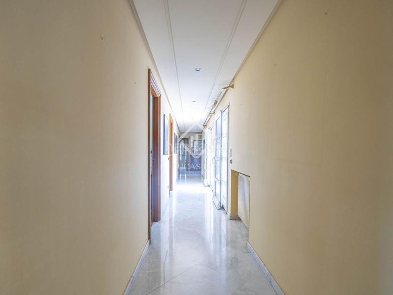 Foto e84d083e-67ca-4ba3-99b9-b2a87bdef339. Xalet amb calefacció aparcament a Casas Verdes - Ermita Godella