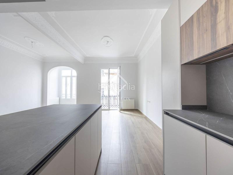 Foto c73f7f6c-4258-4ea6-9707-800a81f148fa. Appartement avec chauffage dans Gran Via Valencia