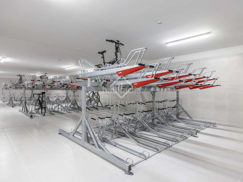 Foto 1c763738-6503-4c4a-baa2-559f8c41785a. Penthouse with heating parking pool in Sant Pau Valencia