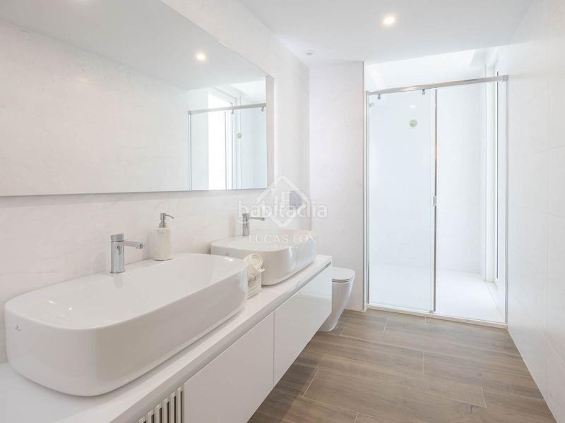 Foto 2e94591f-fc1d-4826-8955-0094f9dd5b84. Penthouse with heating parking pool in Sant Pau Valencia