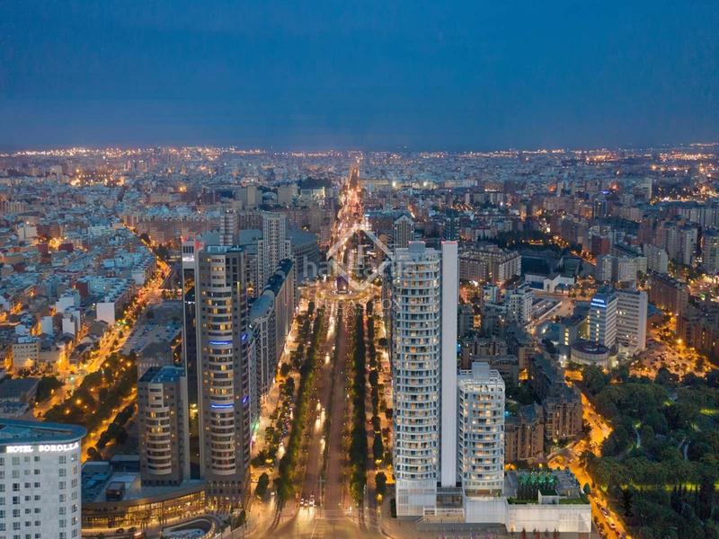 Foto 453f77fe-3c85-488f-93d0-0b427e63c1e0. Penthouse with heating parking pool in Sant Pau Valencia