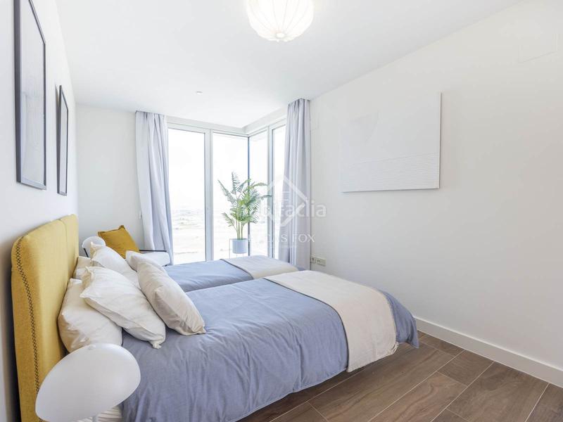 Foto 69d51bf0-5bb1-4291-9459-d56bbc398ca6. Penthouse with heating parking pool in Sant Pau Valencia