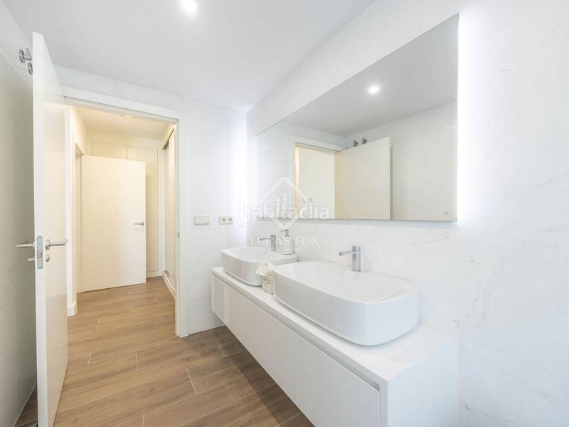 Foto 85b54f8f-a480-48e1-bafe-4b45f4f6bf50. Penthouse with heating parking pool in Sant Pau Valencia