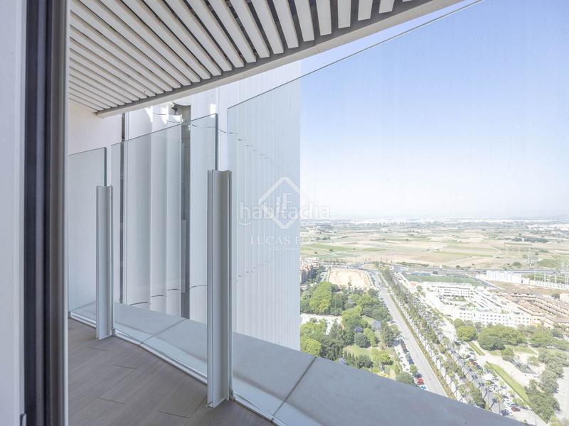 Foto 9a7707a3-fdcf-4dee-8105-a208e168760f. Penthouse with heating parking pool in Sant Pau Valencia