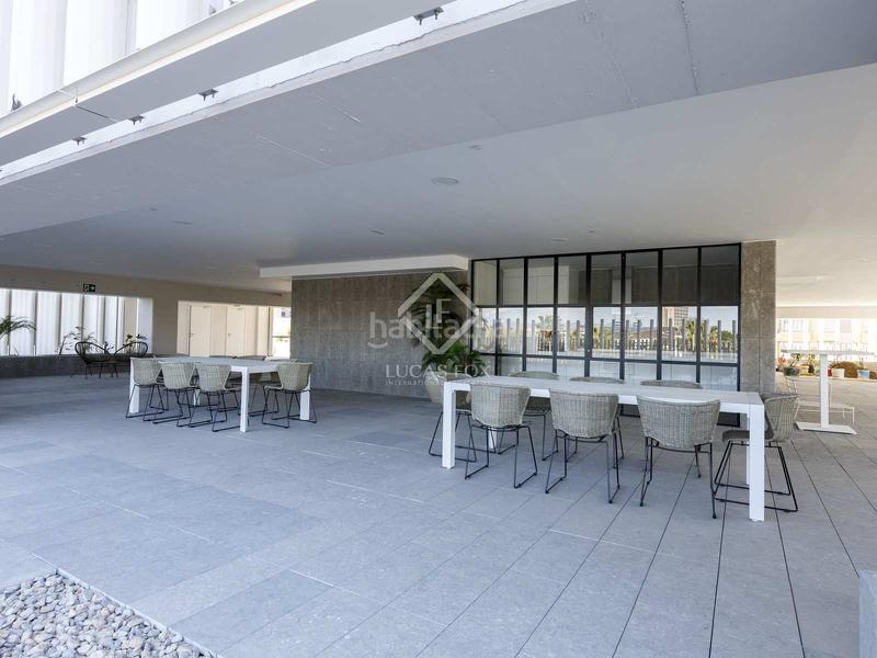 Foto d9da3dfc-2c57-4be2-b97e-22fbe99fef45. Penthouse with heating parking pool in Sant Pau Valencia