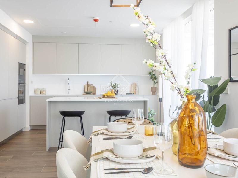 Foto ea5416ac-fbf2-4380-9972-c47fb7703356. Penthouse with heating parking pool in Sant Pau Valencia