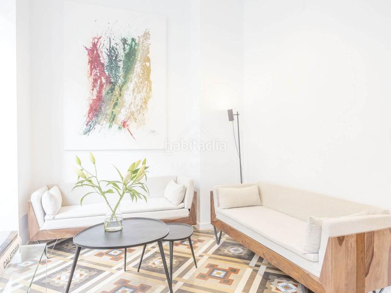 Foto 0b4b6865-efe7-455d-8277-3ff301931119. Alquiler piso excelente piso modernista completamente amueblado con un diseño contemporáneo, acabados de alta calidad, 3 dormitorios dobles, 3 b en Valencia